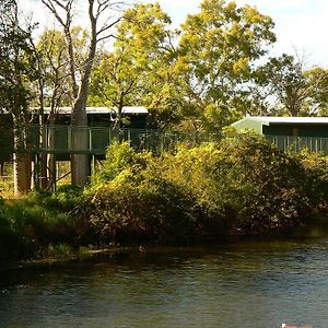 Parry Creek Farm Tourist Resort And Caravan Park